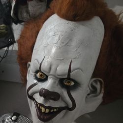 IT Pennywise Deluxe Mask