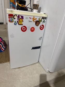 Midea Compact Mini Fridge