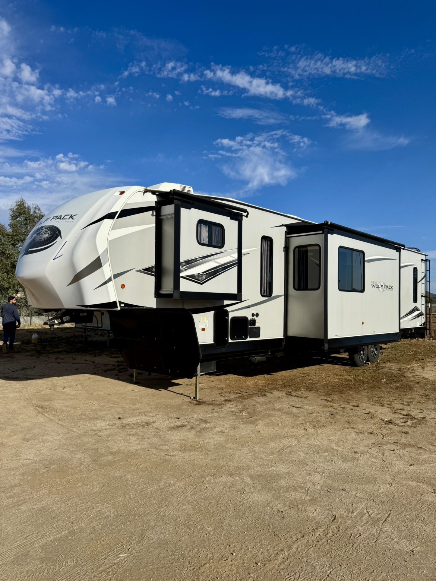 2021 Forest River WolfPack Platinum 325PACK16 Toy Hauler