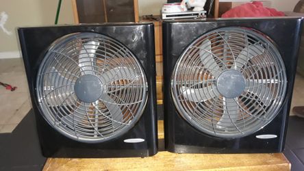 2 portable fans
