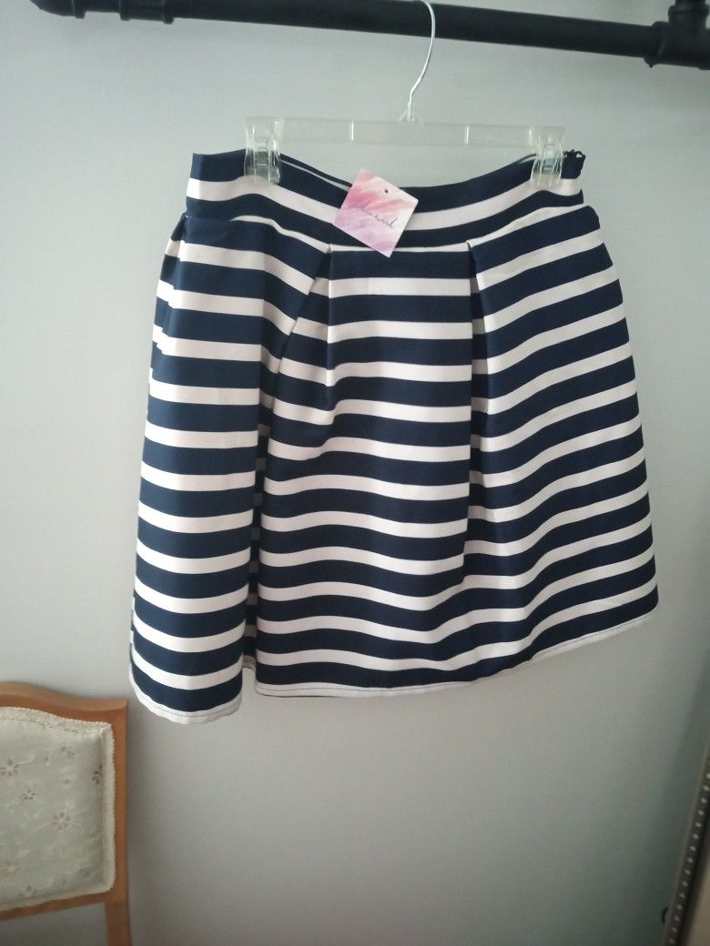 Chic Wish Pleated Skirt Size L