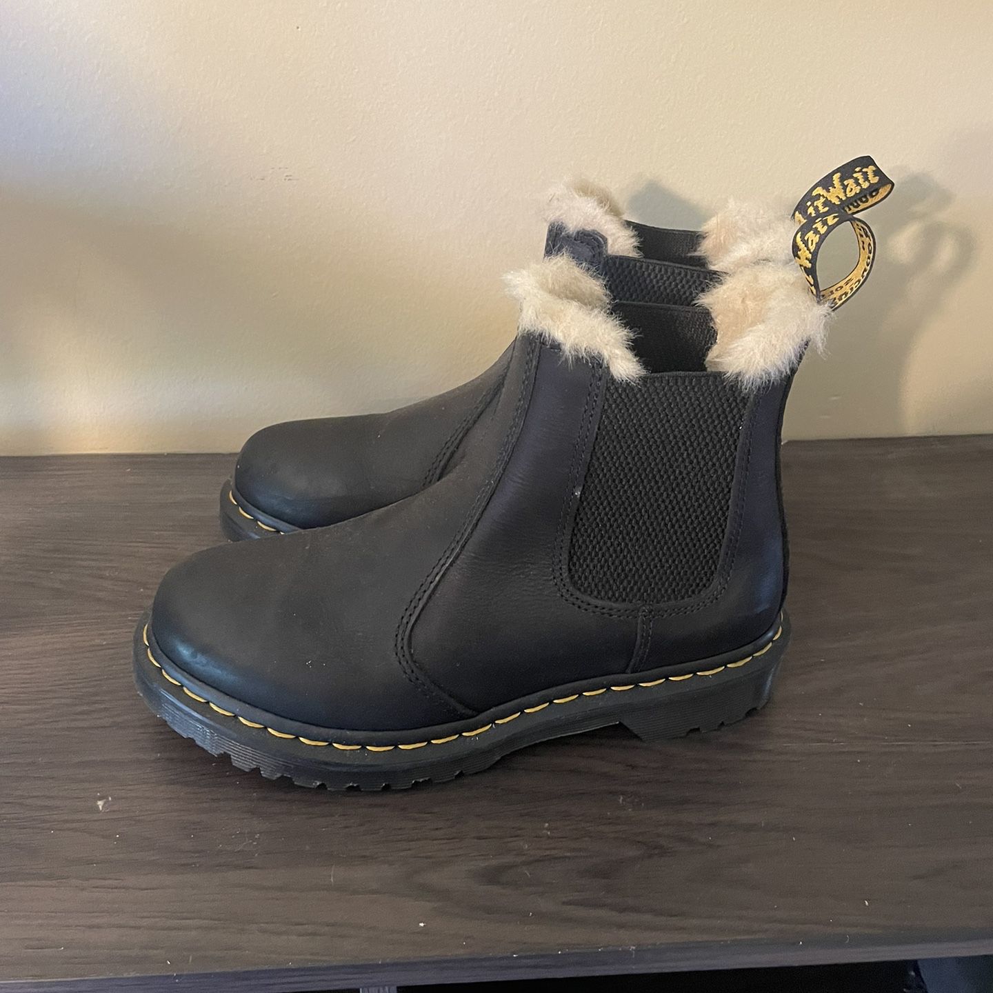 Women Doc, Martens, US Size 7, Black 2976 Virginia leather Chelsea boots