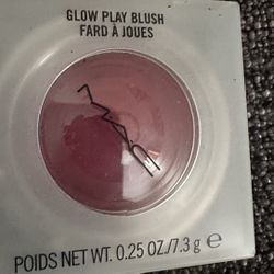 NIB MAC Cosmetics Glow Play Blush "Rosy Does It"