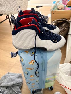 Brand new foamposits size 4.5