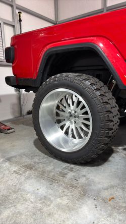 Cali off-road wheels and tires