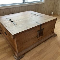 Coffee table/ Storage Cabinet 