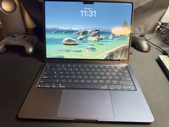 MacBook Air 13-inch (2025) with the Apple M4 chip