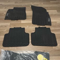 Audi Q8 Rubber And Carpet Floor Mats