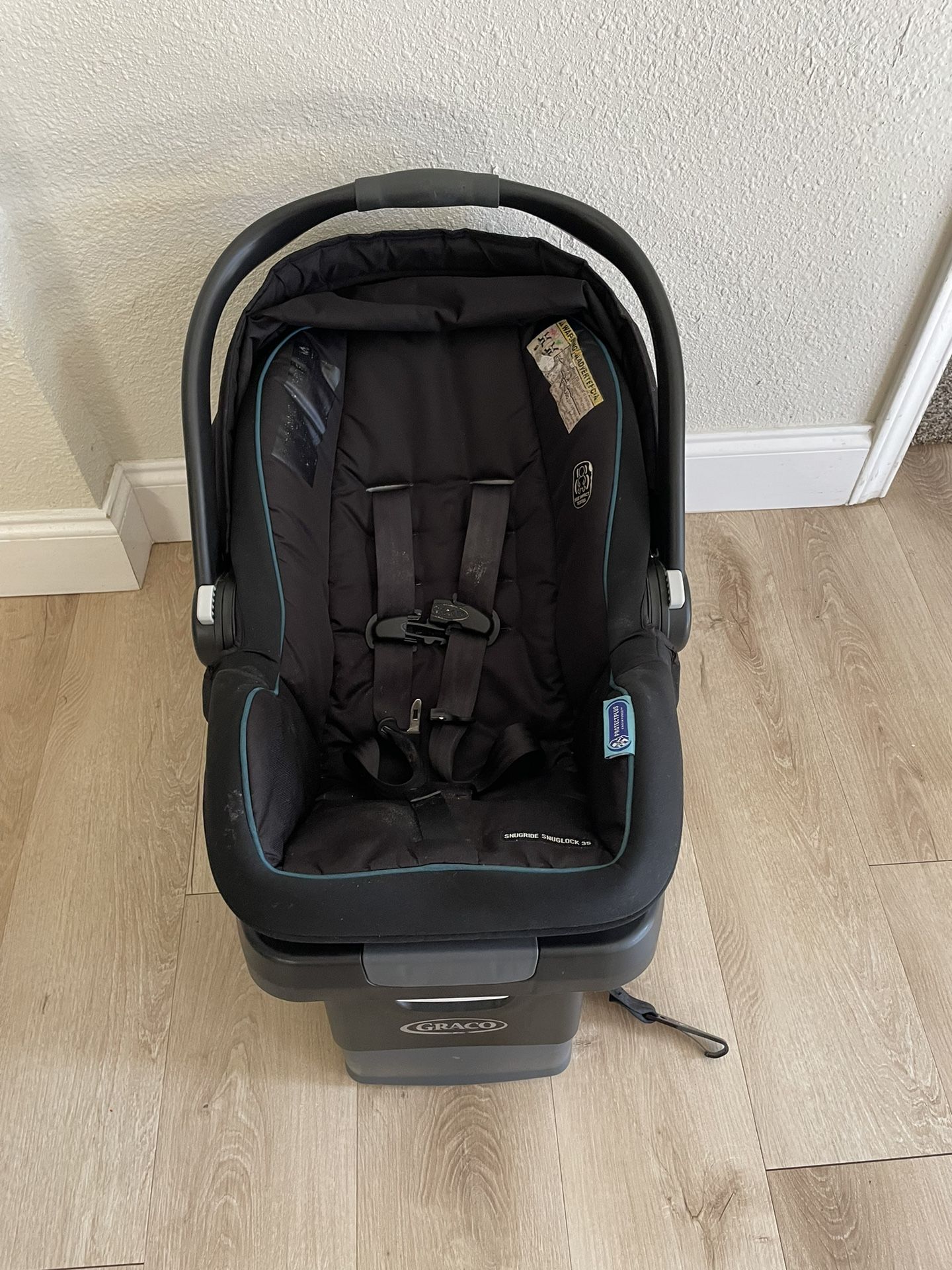 Graco Snugride 35 Car Seat