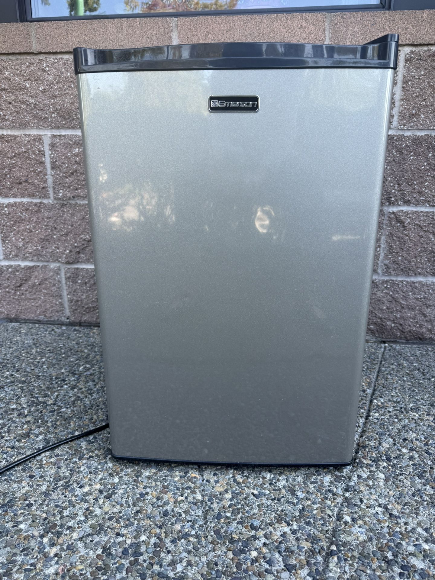 Mini Fridge With mini Freezer