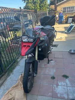 VENDO MOTOCICLETA BMW