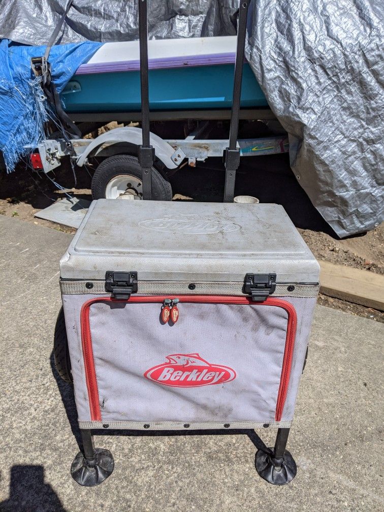 Berkeley Fish Cart With 4 Rod Holders