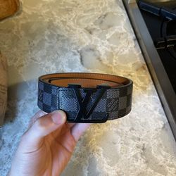 Louvi Vuitton Belt 