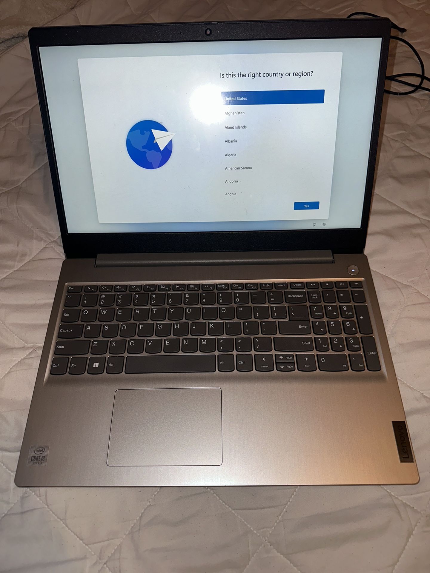 Lenovo - IdeaPad 3 15" Laptop - Intel Core 13- 1005G1 - 8GB Memory - 256GB SSD