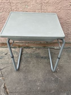Folding Tray Table with Adjustable Legs