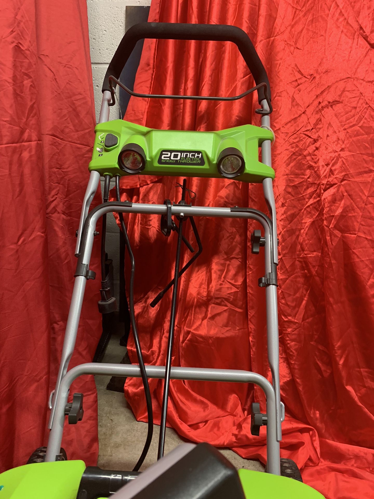 Green works 20” Snow Thrower