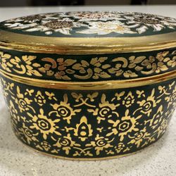 Vintage style Enamel Pill/Trinket Box 1- 1/2" Tall