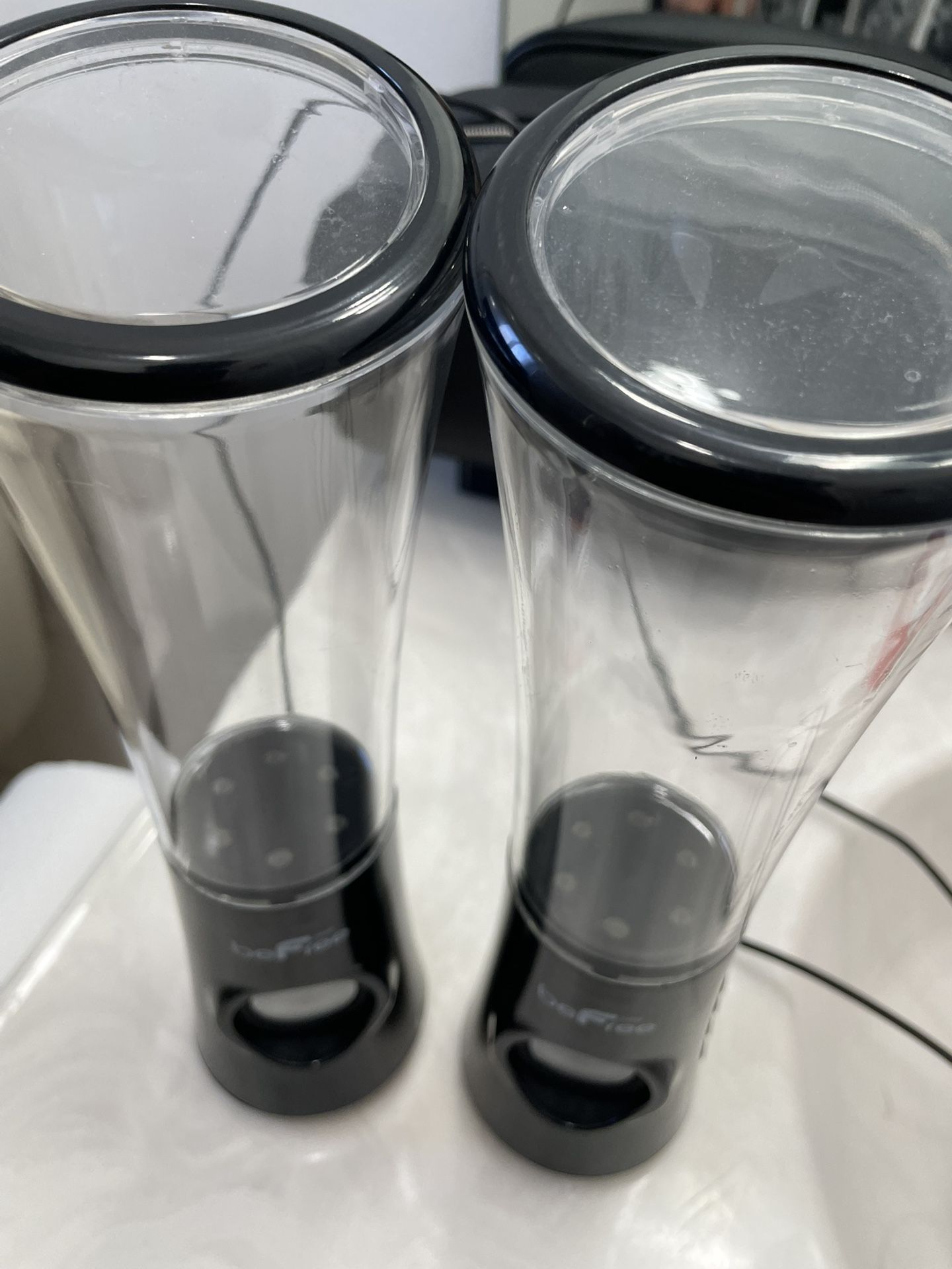 ๐๐ฆ Bluetooth Water Speaker with Lights โ $40 (Firm) ๐ฅ