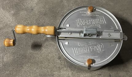 Popcorn Whirley Pop Aluminum Stove Top Popcorn Popper Wabash Valley Farms Hand Crank