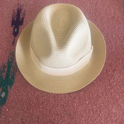 Medium Cream Colored Straw Hat $5 93309