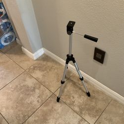 TRIPOD For 35mm And Videos