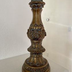 BEAUTIFUL CANDLE HOLDER 