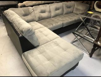 Brand new 2pc grey sectional