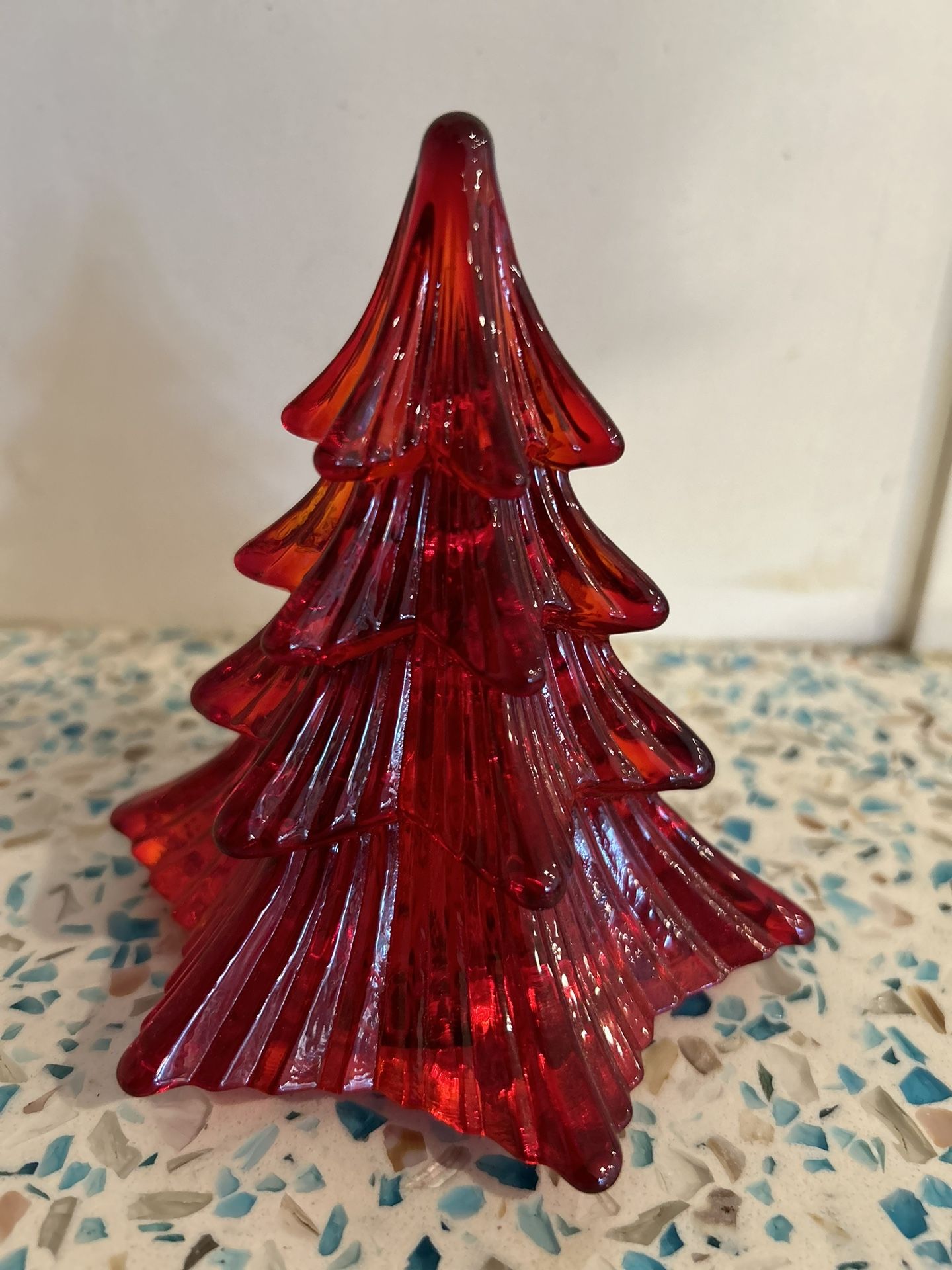 Vintage Dalzell Viking Glass Co. Red Christmas Tree Art Glass Figure 4.5”