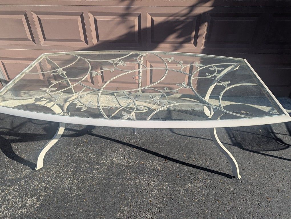 Cast Aluminum Patio Table