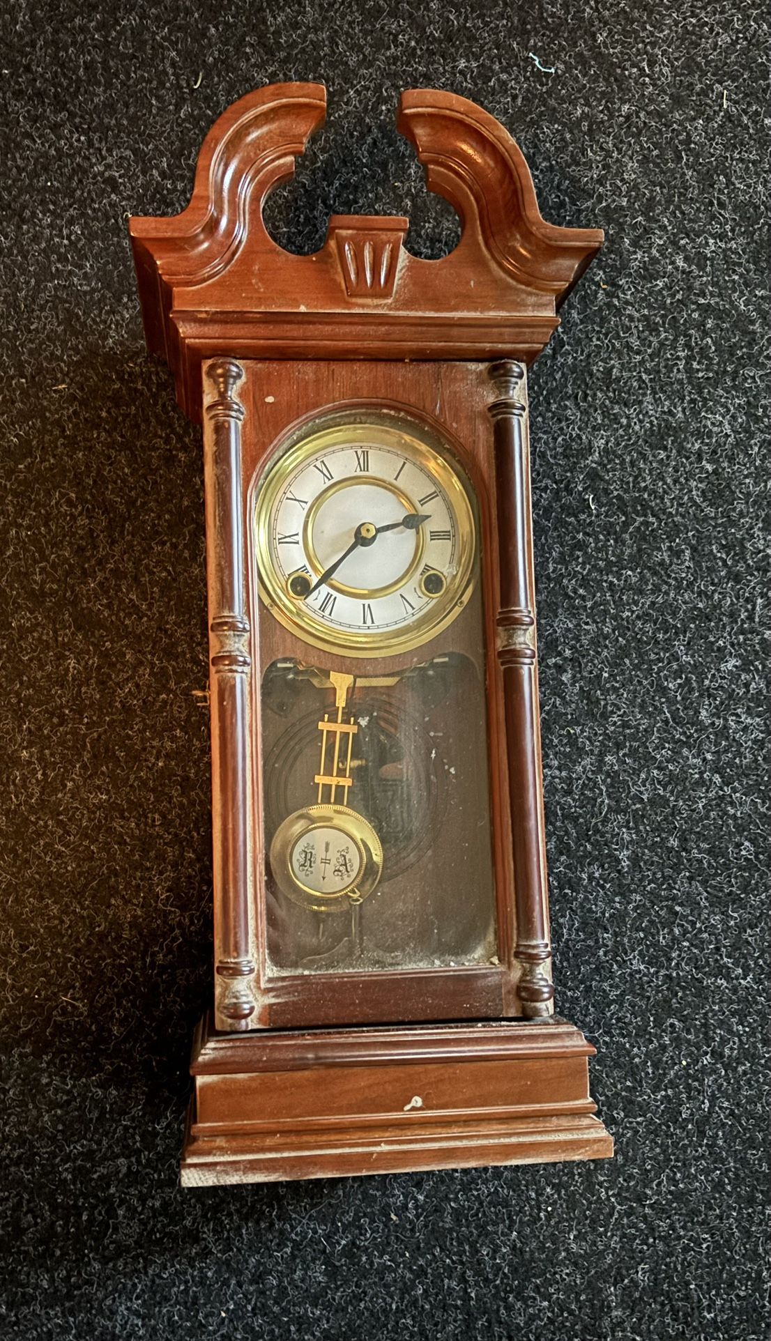 Vintage Wooden Mantle Clock
