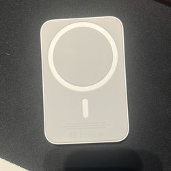 Apple MagSafe Battery Pack