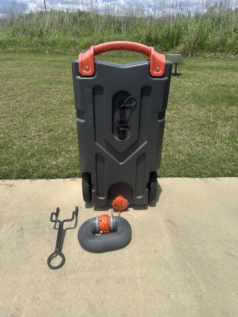 Camco Rhino 21-Gallon RV Portable Waste Tank
