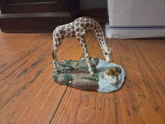 Giraffe & Turtles Figurine