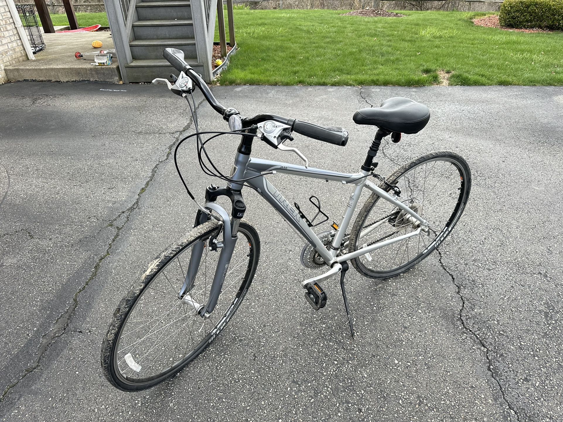 Trek 17.5” Hybrid Bike