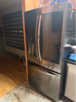 LG Black Stainless InstaView French Door Refrigerator – Great Condition