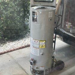 40 Gallon Bradford White Defender Safety System Water Heater