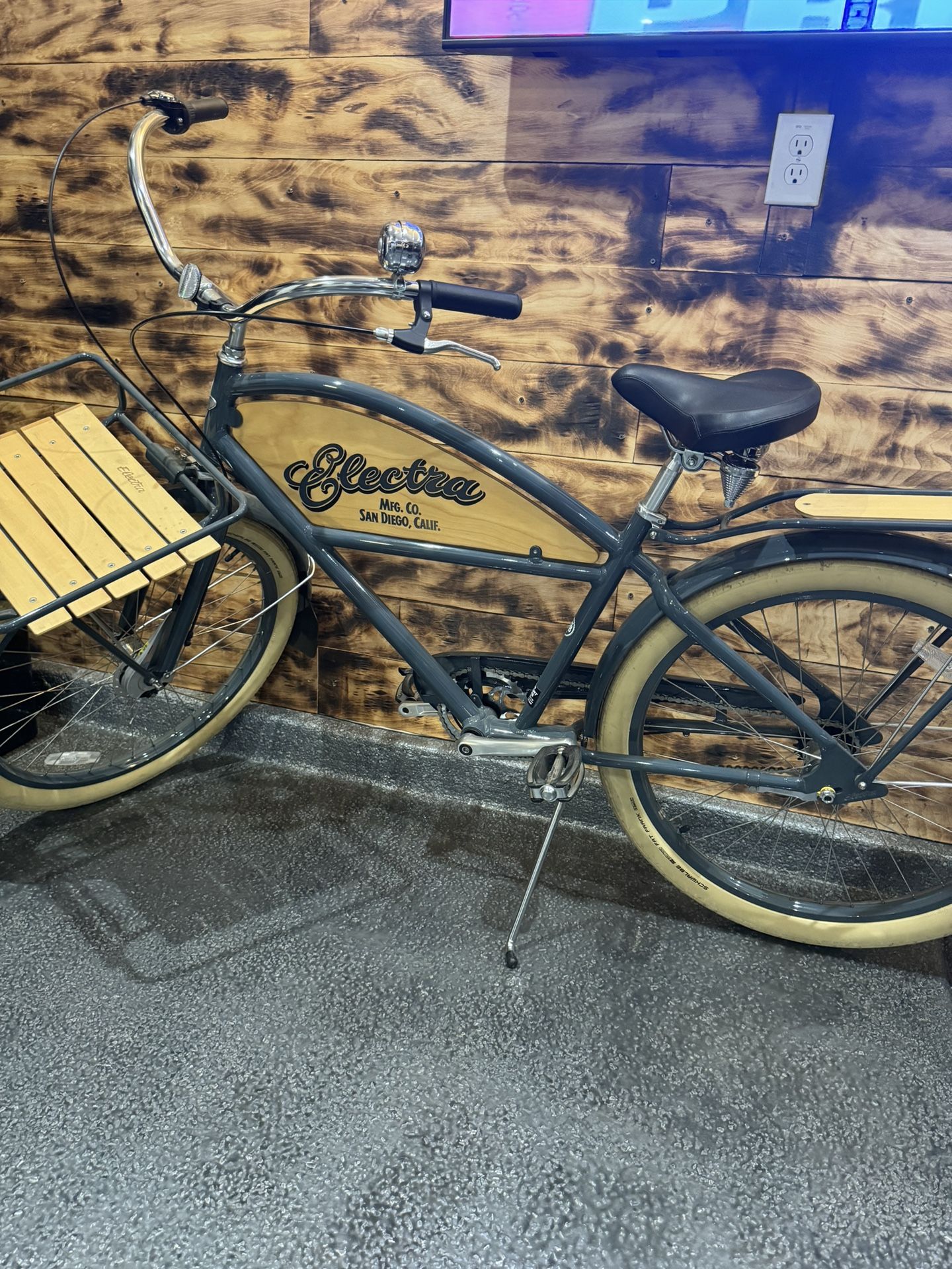 Electra Delivery 3i Limited Edition Cruiser rare for Sale in Lathrop CA OfferUp