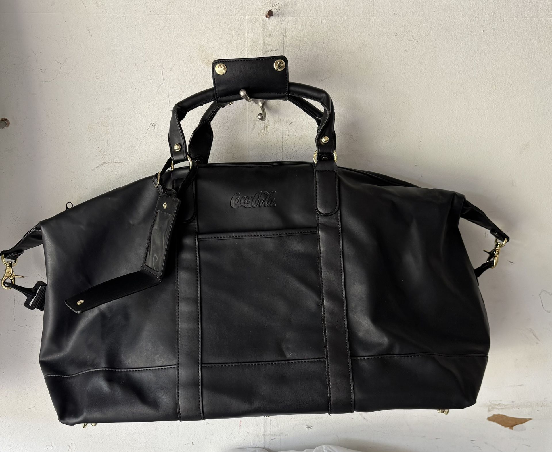 Leather Barrington 30" Coca Cola Logo Travel Bag with Shoulder Strap - NEW