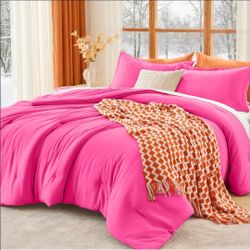 Queen Comforter Set, All Season Ultra Soft Down Alternative Bedding - 3 Piece Lightweight Bed Set Includes 1 Comforter (90"x90") and 2 Pillow Shams (2