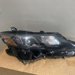 2021-2024 Toyota Camry Right Headlight 