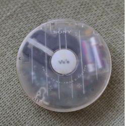 Sony Walkman Rare Clear/Transparent Portable CD Player & AM/FM Radio