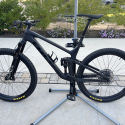 2023 Trek Top Fuel 9.9 AXS Mountain Bike XL