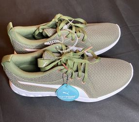 Women’s Puma Softfoam Shoes size 8