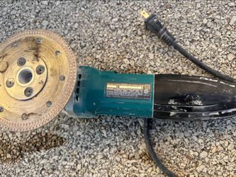 Makita GA4530 4-1/2" Angle Grinder
