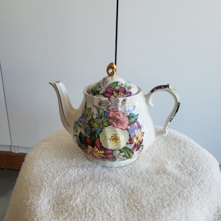 Ceramic Tea Pot