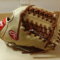 Rawlings Heart Of The Hide 11.75" Trap-eze Model Baseball Glove. $160