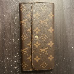Unused LV WALLET