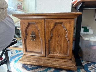 Cabinet/Side Table