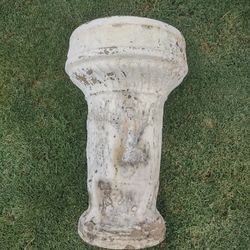 A Rustic Weathered Pedestal/Planter See Description For More Information