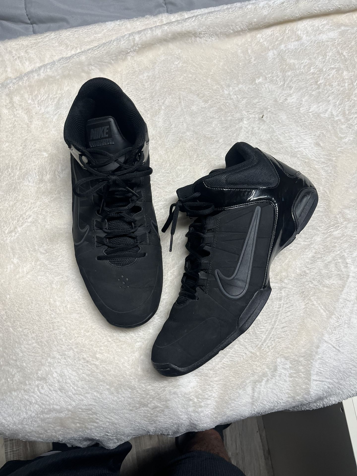 All Black Nike Shoes